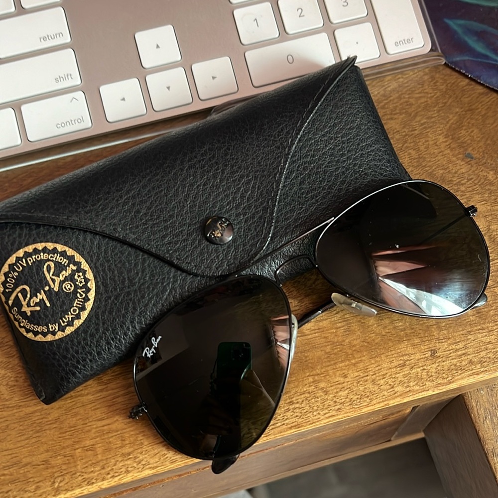 All Black Ray Ban Aviator Sunglasses
